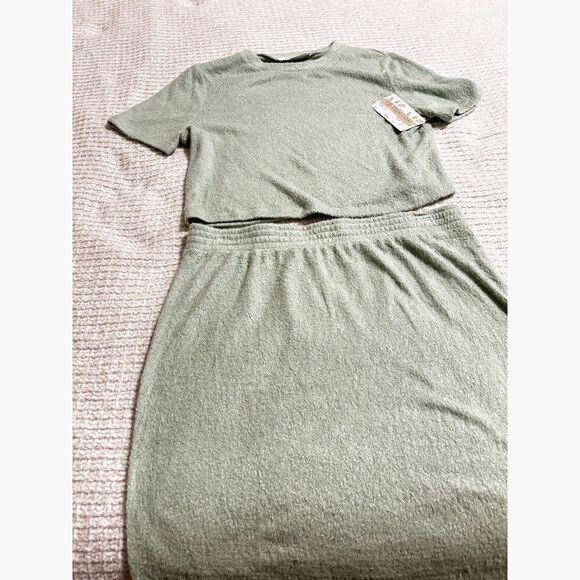 NWT Double Zero Sage Green Terry Knit Two Piece Set L Cropped Top Midi Skirt - Picture 4 of 8